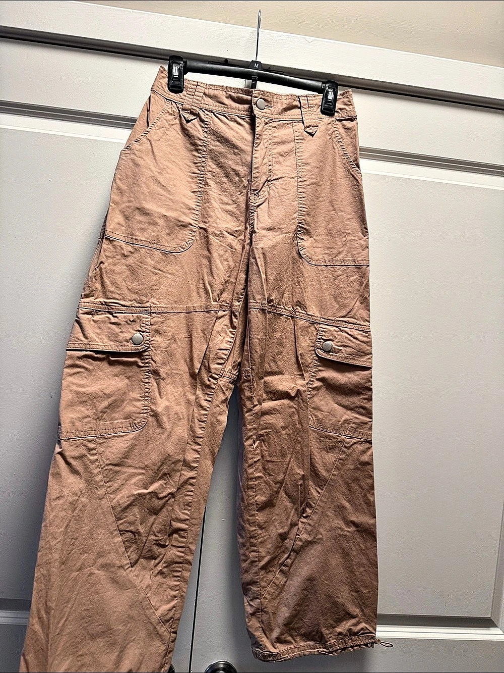 Women's Brown Cargo Pants. Size M